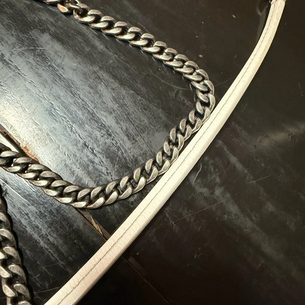 Chanel White Quilted Crossbody/Shoulder Bag with Chain